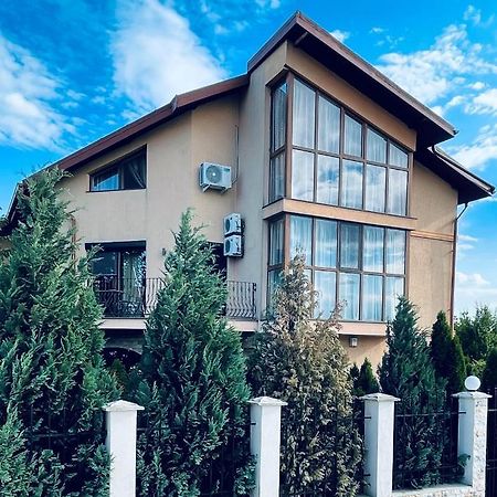 Ami Residence Bucharest Airport,Therme&Free Parking אוטופן מראה חיצוני תמונה